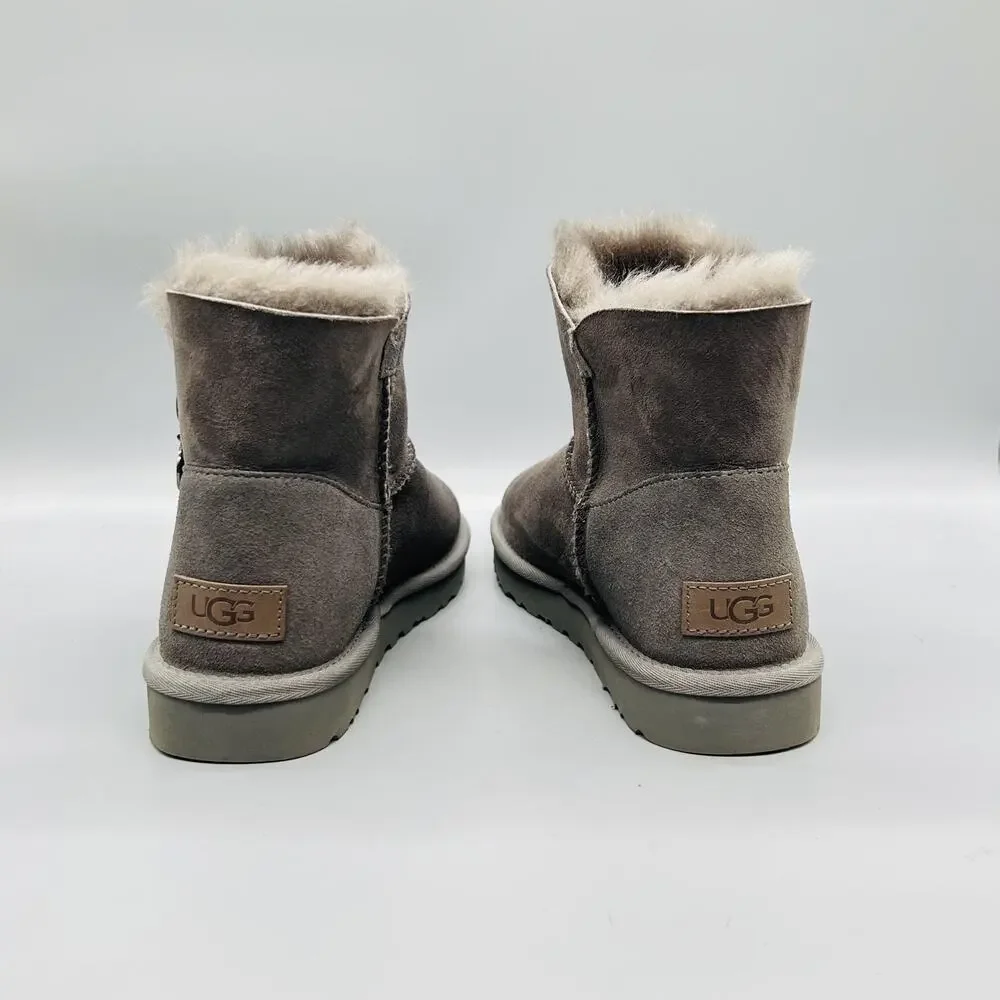 UGG Boots Womens 7 Gray Suede Shearling Lined Ankle Zip Winter Booties Shoes